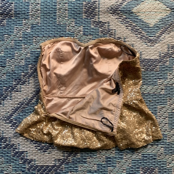 Women’s strapless cocktail party top. Gold  sequence , ruffle. . Size M. - Picture 2 of 2